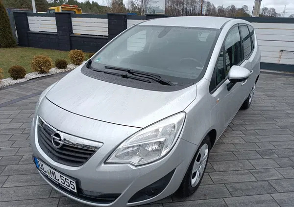 mazowieckie Opel Meriva cena 23900 przebieg: 143000, rok produkcji 2011 z Białobrzegi